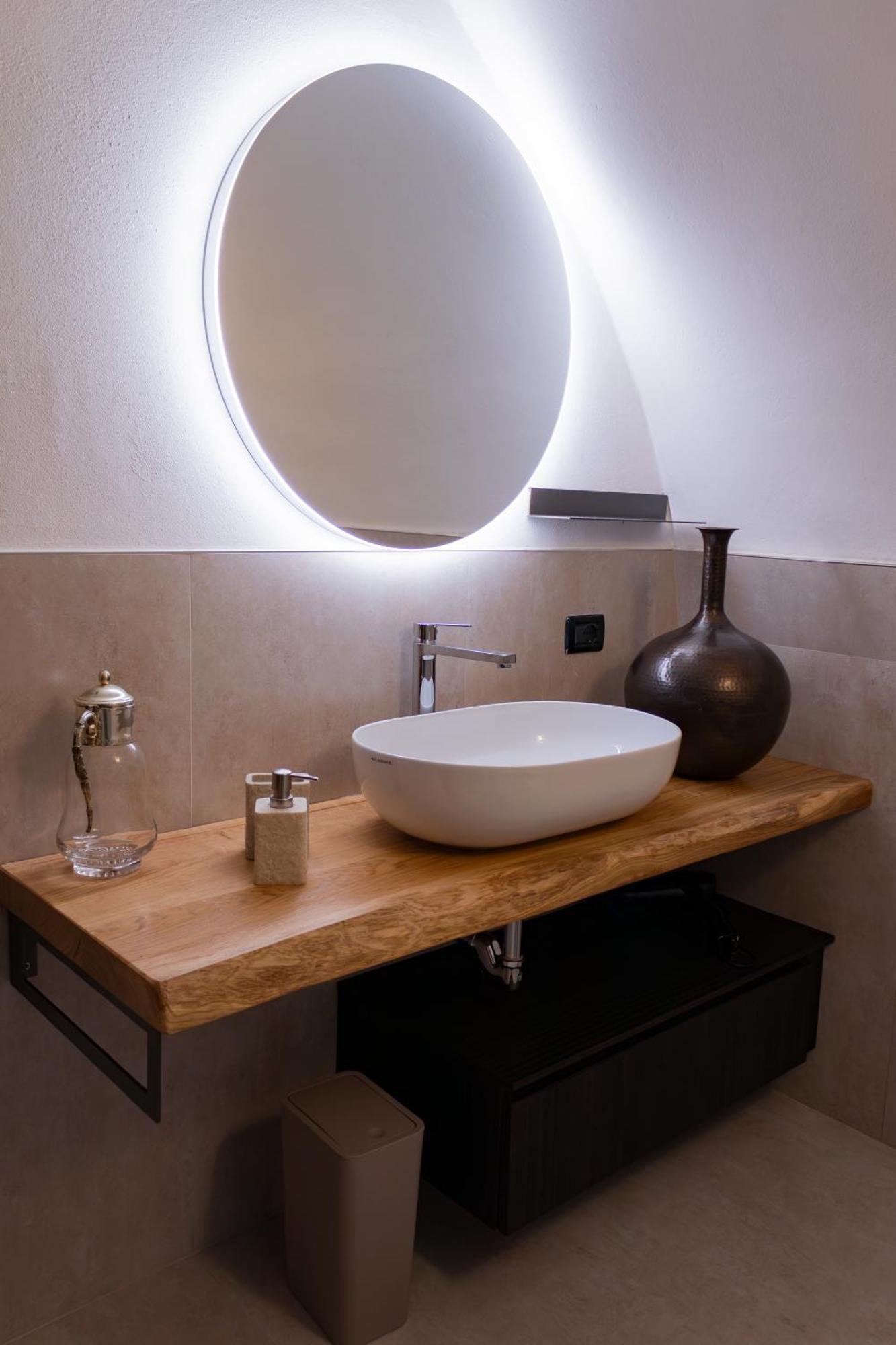 Hotel La Casa Sulla Roccia Pisogne Esterno foto